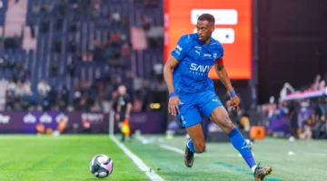 مطالبة بطرد كنو.. كواليس مثيرة لرفض الحكم معاقبة لاعب الهلال أمام القادسية